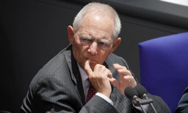 Schäuble: İnsanlar yine de koronadan ölmeye devam edecek
