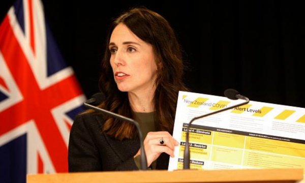 Yeni Zelanda Başbakanı Ardern 'Kovid-19'a karşı savaşı kazandıklarını' duyurdu