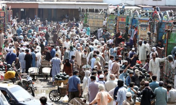 Pakistan'da Kovid-19 vakası sayısı 39 bine yaklaştı