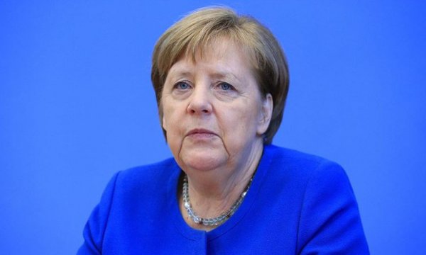 Almanya Başkanı Merkel: Fransa ile ortaklaşa 500 milyar avroluk fon önerme kararı aldık