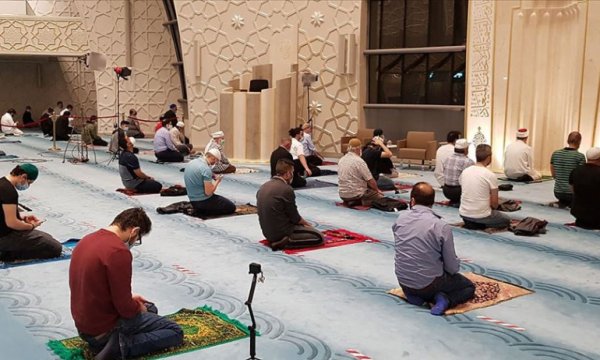 Almanya'da bu yılki ramazanın ilk teravih namazı kılındı
