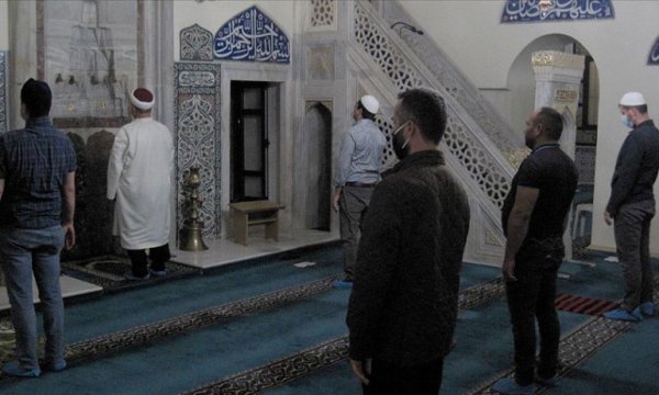 Batı Trakya'da camiler yeniden ibadete açıldı