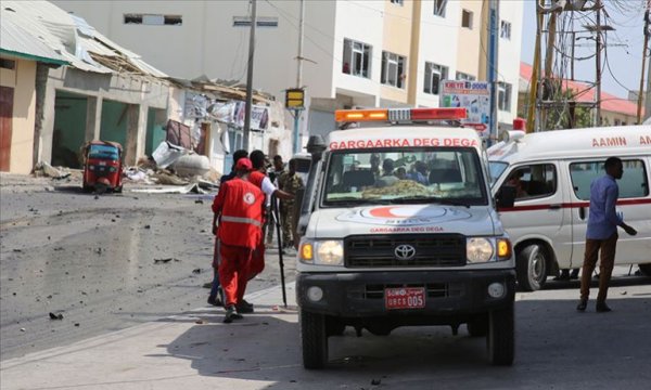 Somali'de minibüse bombalı saldırı: 10 ölü, 13 yaralı