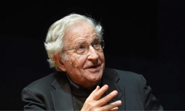 Chomsky: ABD'nin İsrail'e desteği çok kırılgan