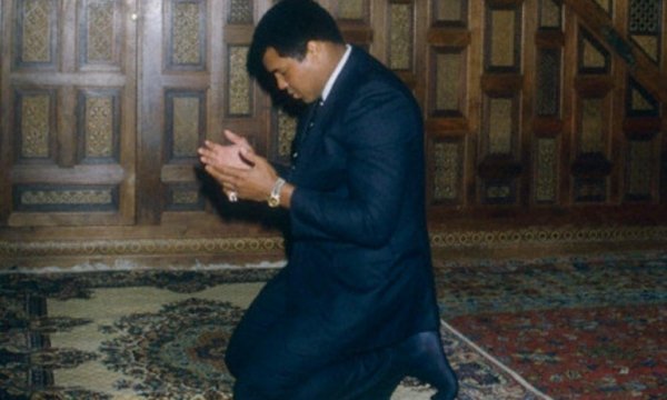Irkçılık ve ayrımcılıkla mücadeleyle geçen bir hayat: Muhammed Ali
