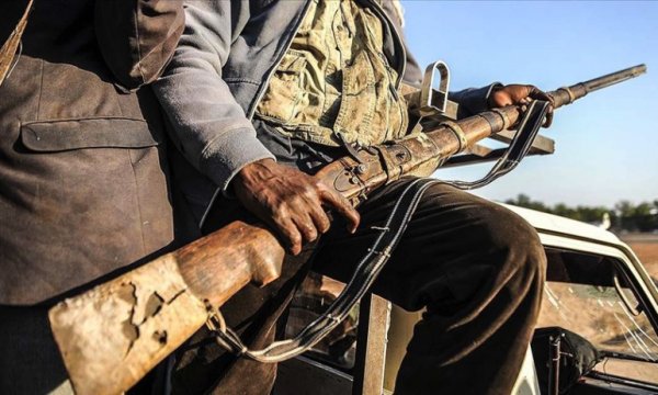 Nijerya'da silahlı çete üyesi 70 kişi öldürüldü