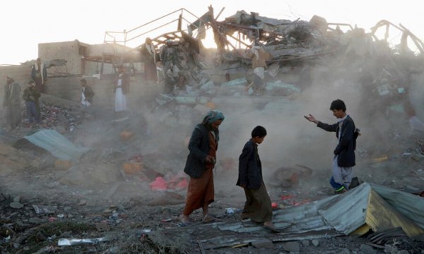 Suudi savaş uçaklarından Yemen'e saldırı