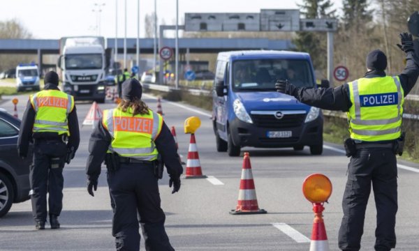 AB Komisyonu iç sınırların 15 Haziran'da açılmasını tavsiye etti