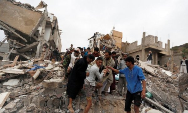Suud, savaş uçakları ve ağır silahlarla Yemen'e acımasızca saldırıyor