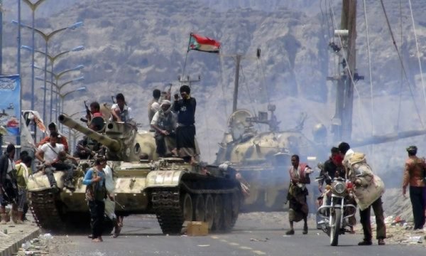 Suud ve BAE, Güney Yemen'de bir kez daha çatıştı