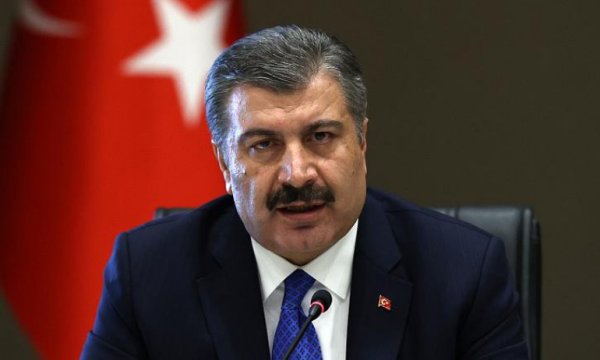 Türkiye'de Covid-19: Tespit edilen yeni vaka sayısı azalmıyor