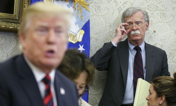 Bolton'un kitabını Beyaz Saray uzmanları titizlikle incelemiş