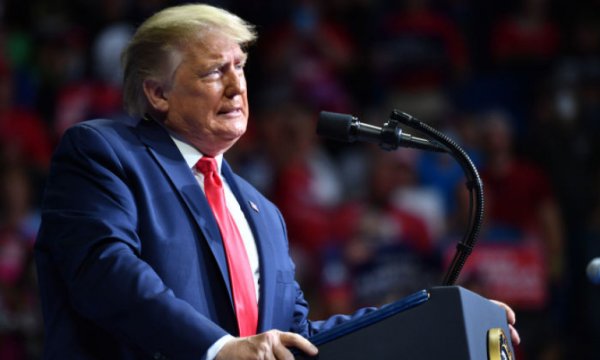 Trump'ın 'Kovid-19 testlerini azaltmalarını söyledim' sözlerine Beyaz Saray'dan açıklama: Şaka yaptı