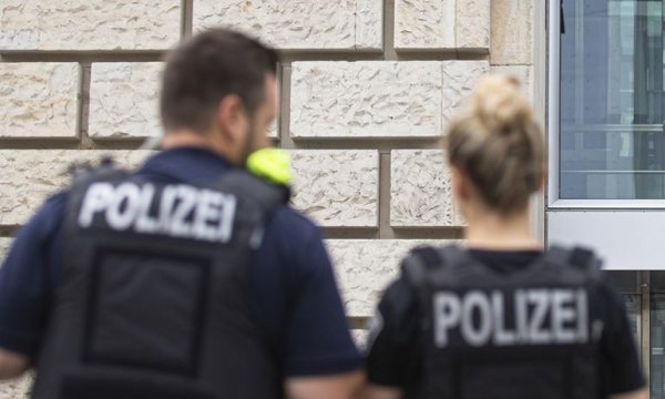 Almanya'da camiye saldırı planlayan aşırı sağcılara yönelik operasyon