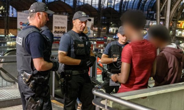 "Avrupa genelinde ırkçı polis kontrolleri yasaklansın"