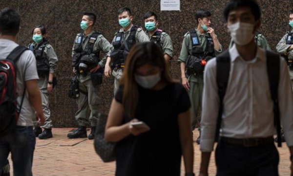 Hong Kong'da polise yeni yetkiler verildi