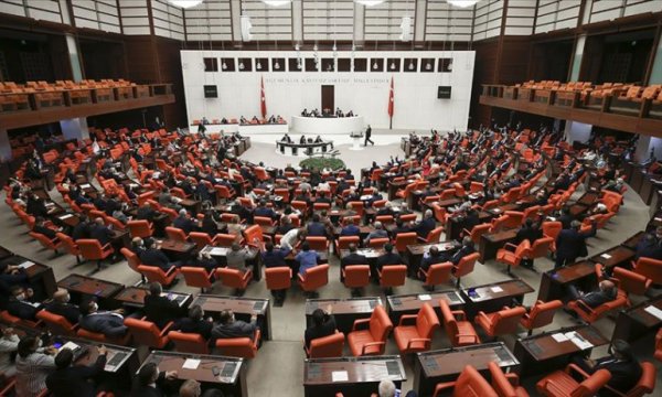 Tartışmalarla gündemden düşmeyen Avukatlık Kanunu yasalaştı