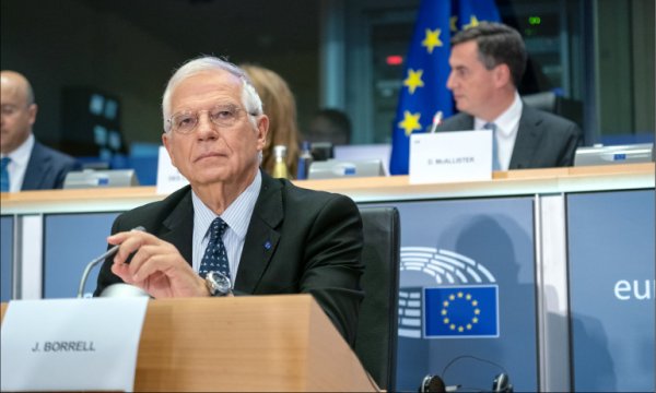 AB: Libya'daki bölgesel aktörlerin askeri müdahale tehditleri tehlikeli