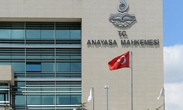 Gurbetçilere emekli aylığı bağlanması için 'yurda kesin dönüş yapma şartı'
