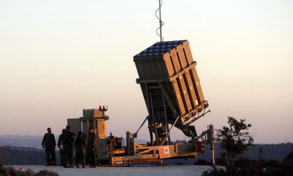 ABD, İsrail'den aldığı 'Demir Kubbe' savunma sistemini nakletmek için kargo uçağı gönderdi