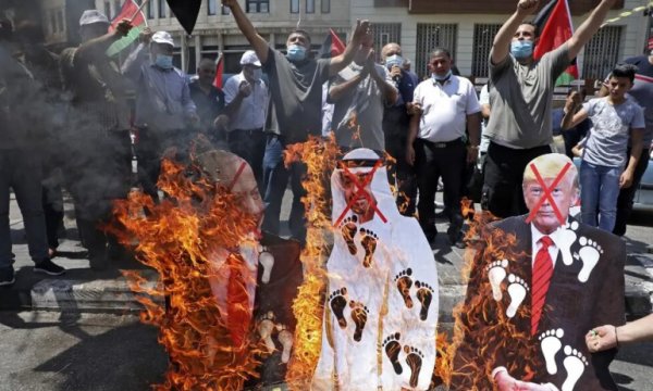 İran'dan İslam ülkelerine 'BAE-İsrail anlaşmasına' karşı çıkma çağrısı