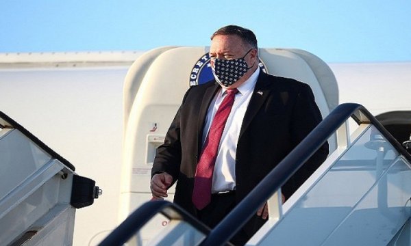 Pompeo'nun Fars Körfezi güney kıyısına seri ziyaretleri ne anlama geliyor?