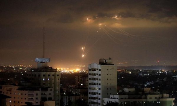 'Barış Anlaşması' imzaları atıldı İsrail, Gazze'ye saldırdı