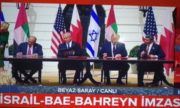 Tarihi 'İhanet Anlaşması' Beyaz Saray'da imzalandı