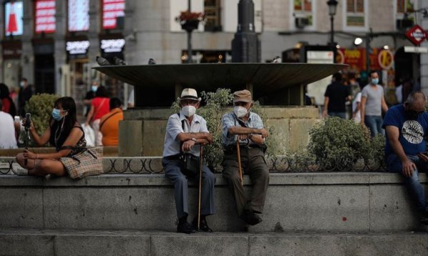 İspanya, son 24 saatte Kovid-19 vakalarında 12 bin 272 artış açıkladı