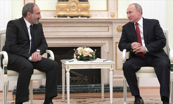 Putin ile Paşinyan Dağlık Karabağ'daki durumu görüştü