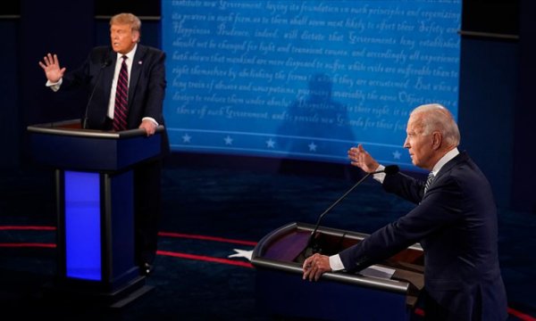 Trump ile Biden canlı yayında karşı karşıya geldi karşılıklı sert suçlamalar