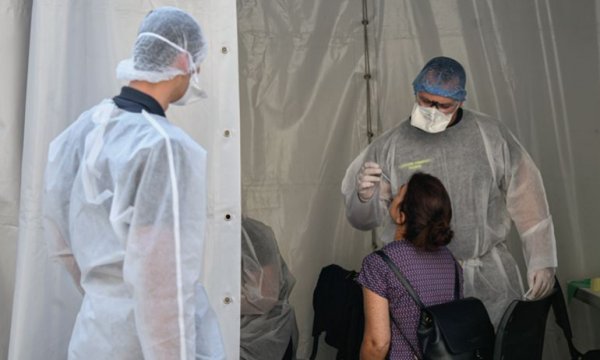 Fransa'da son 24 saatte 12 bin 845 Kovid-19 vakası tespit edildi