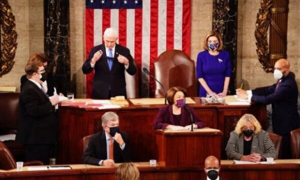 ABD Kongresi Biden'ın başkanlığını resmen onayladı