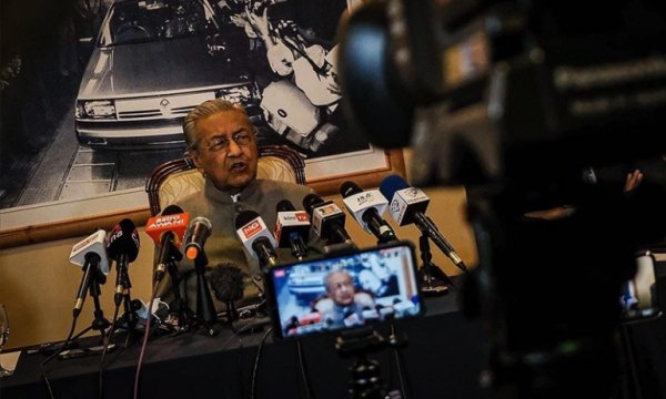Eski Malezya Başbakanı Mahathir'in yeni parti başvurusu reddedildi