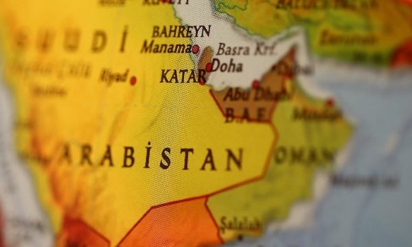 Suudi Arabistan, Katar ile arasındaki sınır kapısını açtı