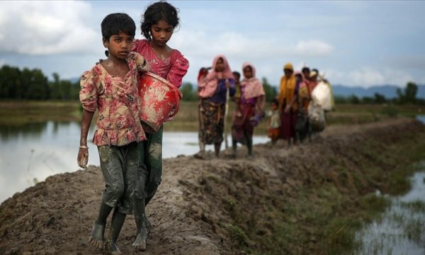 Bangladeş Myanmar'la Arakanlı Müslümanların geri dönüşünü görüşecek