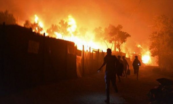 Bangladeş'te Arakanlı Müslümanların kampında yangın