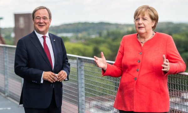 Merkel’in partisi’nin genel başkanlığına Armin Laschet seçildi