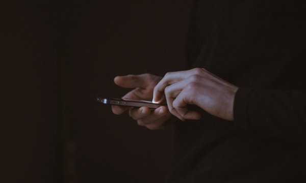 'ABD istihbarat birimleri telefonlardaki konum bilgilerini izinsiz kullanıyor'