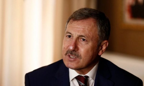 'Muhalif görünüp iktidara hizmet eden ciddi bir kesim var'
