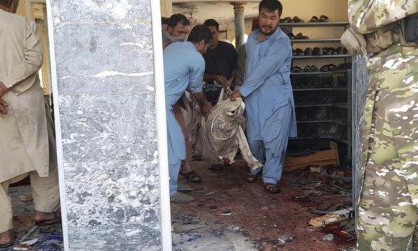 Afganistan’da Cuma namazını kana buladılar: Şehit ve yaralı sayısı 100'ü geçti