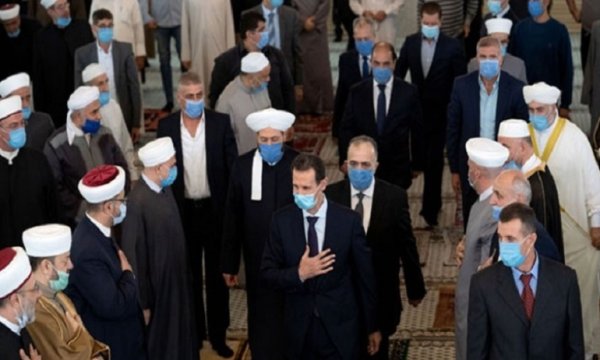 Esat, Ulu Şafii camiinde Peygamber Efendimizin Kutlu Veladet yıldönümü törenine katıldı