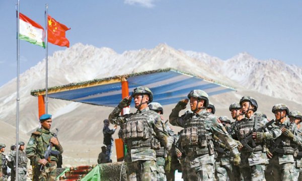 Çin, Tacikistan-Afganistan sınırında askeri üs kuruyor