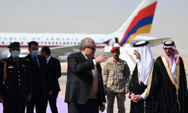Ermenistan Cumhurbaşkanı'ndan Suudi Arabistan'a sürpriz ziyaret