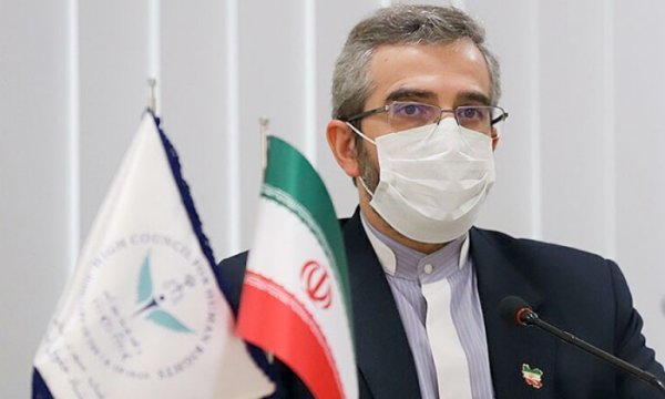 İran nükleer görüşmeler için Avrupa yolcusu