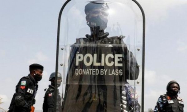 Nijerya'da silahlı saldırı: 7 polis öldürüldü