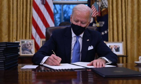 Biden, ‘demokrasiye zarar veriyor’ dediği liderin ABD’ye girişini yasakladı