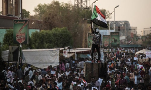 Sudan'da cunta geri adım attı