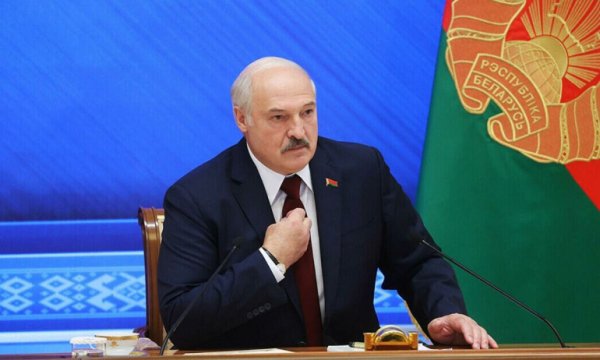 Belarus'tan NATO'ya tehdit: Rusya'dan nükleer silahı alırız