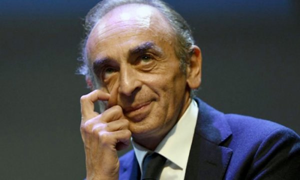 Paris'te İslam karşıtı cumhurbaşkanı adayı Zemmour'u protesto mitingi